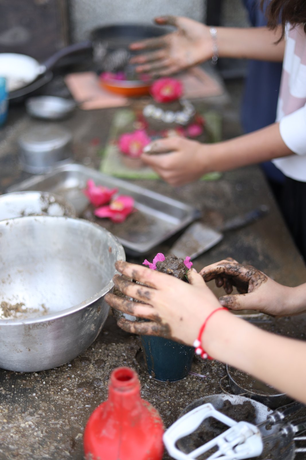 Niños disfrutando en espacios naturales de Gándara